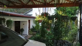 Resort Beam Kandy Bed & Breakfast